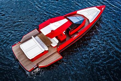 Yacht