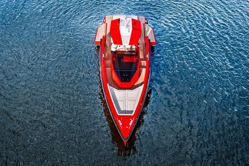 Corso Red Yacht Photos Pics 