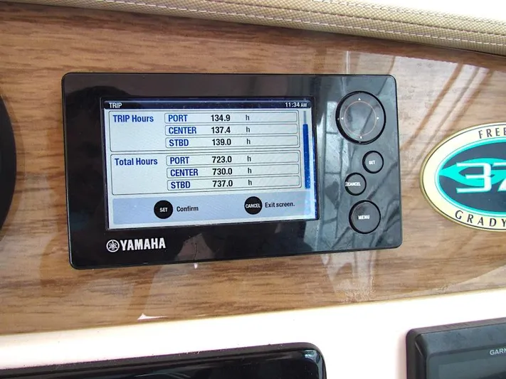  Yacht Photos Pics Yamaha display on 2014 Grady-White Freedom 375 showing engine hours and trip data.