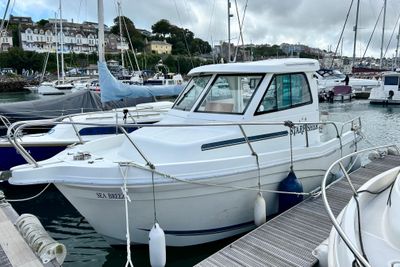 2001 Starfisher 670