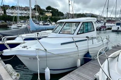 2001 Starfisher 670
