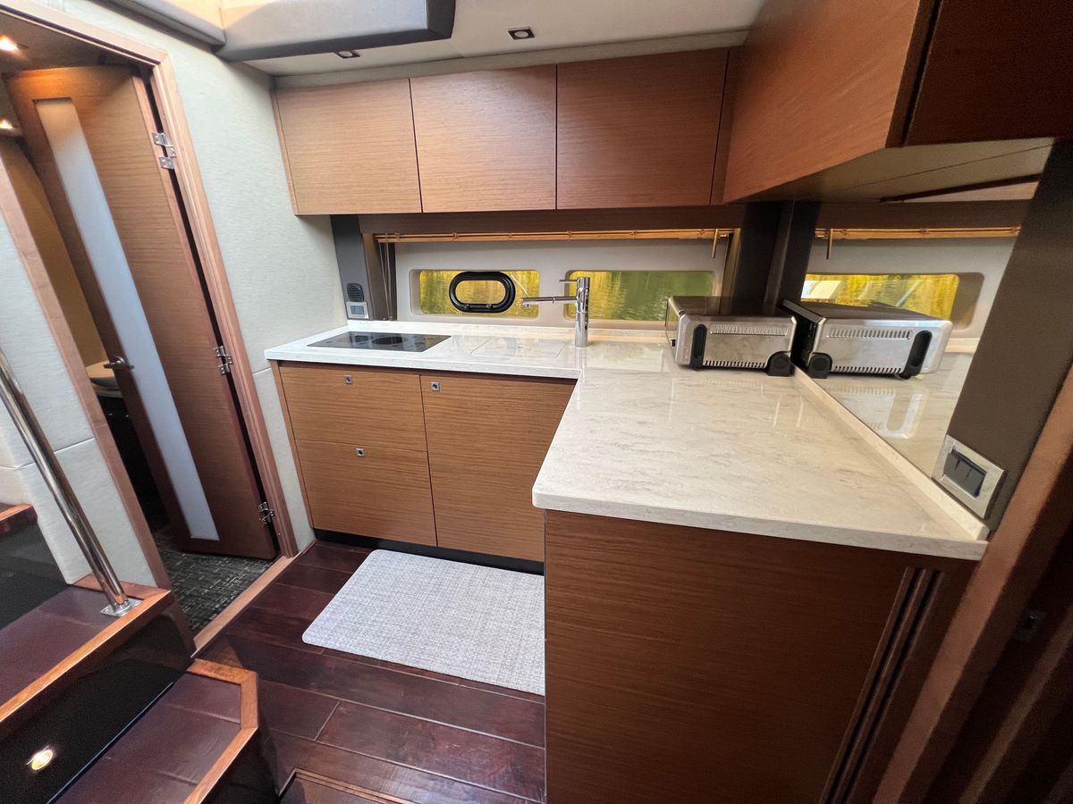 2016 Sea Ray 47 