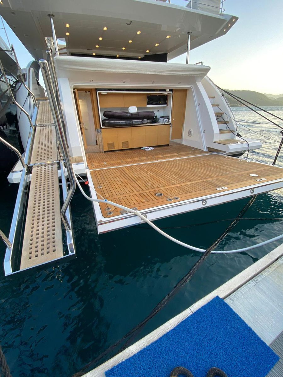 2020 Azimut 114 