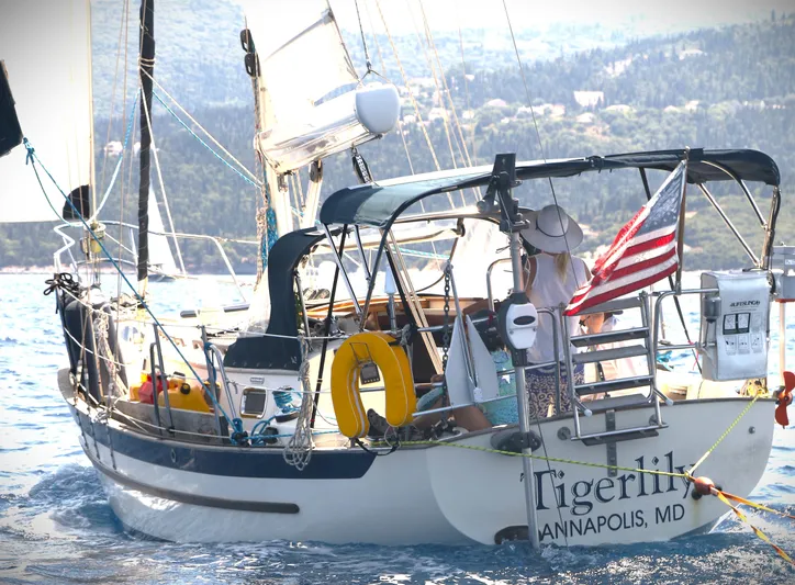Tigerlily Yacht Photos Pics 