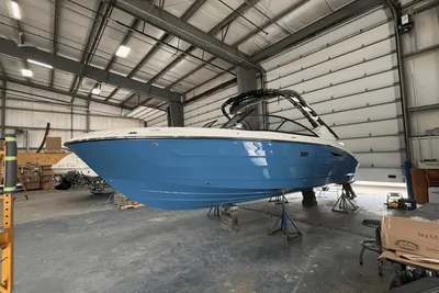 Sea Ray 250 SDX
