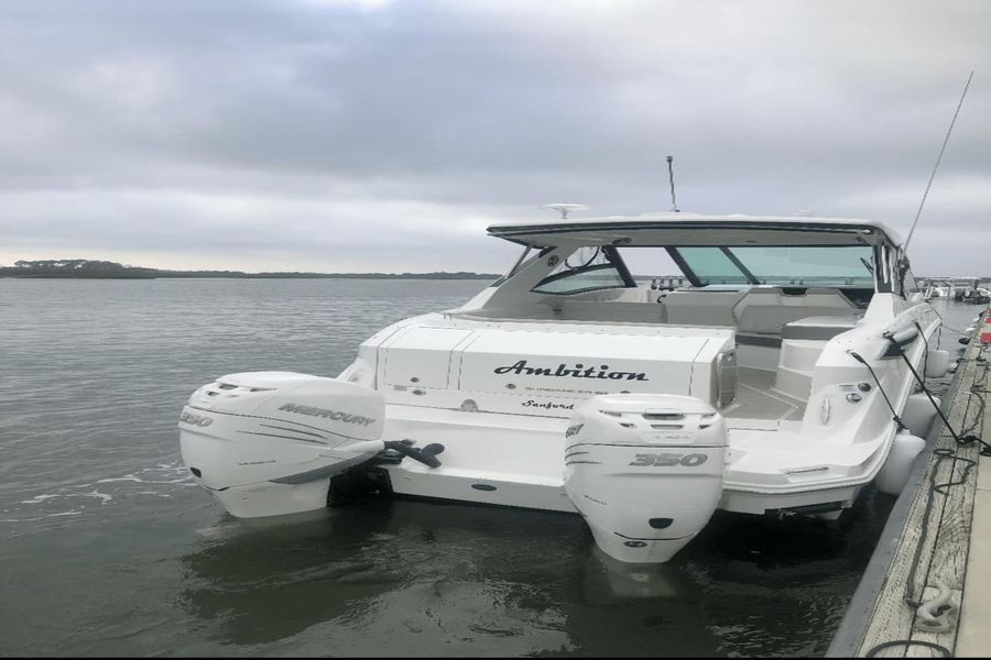 2023 Sea Ray 320 Sundancer OB