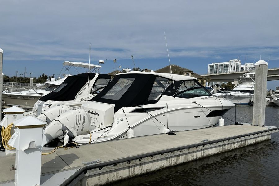 2023 Sea Ray 320 Sundancer OB