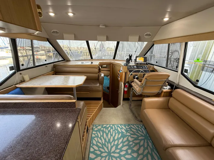 Island Girl Yacht Photos Pics Main Saloon