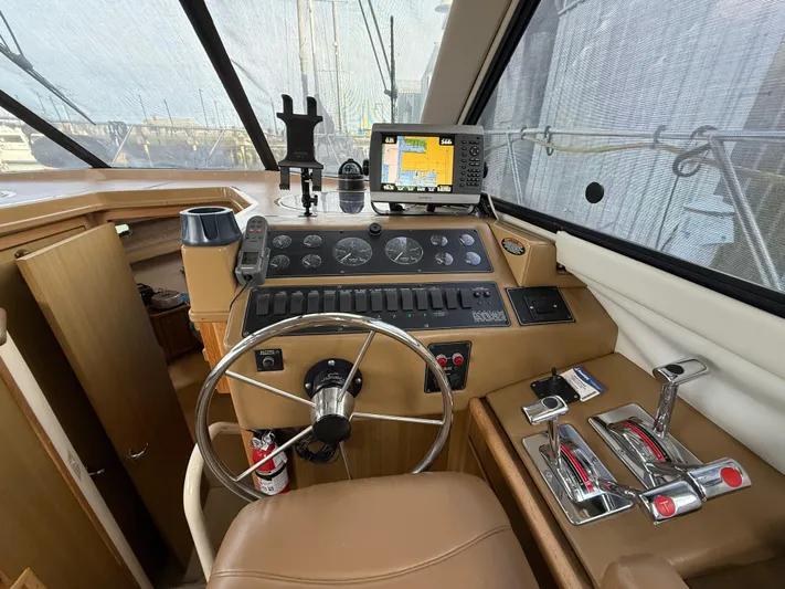 Island Girl Yacht Photos Pics Lower Helm