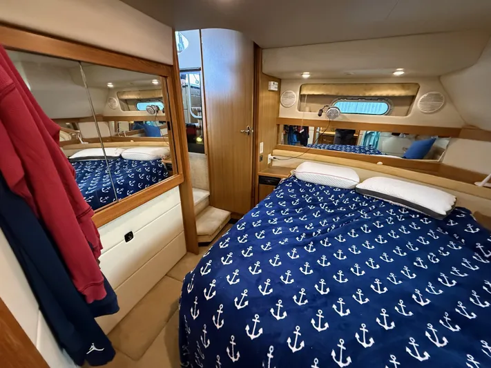 Island Girl Yacht Photos Pics Aft Cabin