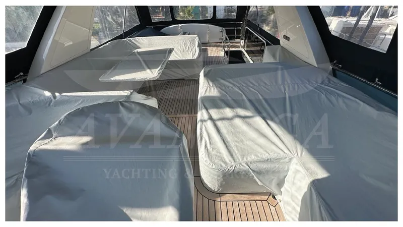  Yacht Photos Pics ABSOLUTE NAVETTA 58