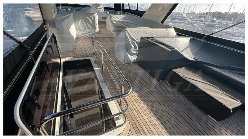  Yacht Photos Pics ABSOLUTE NAVETTA 58