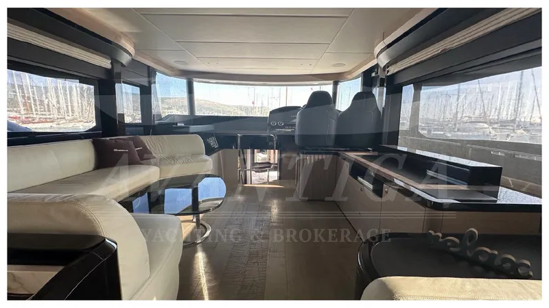  Yacht Photos Pics ABSOLUTE NAVETTA 58