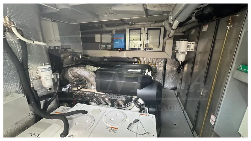  Yacht Photos Pics ABSOLUTE NAVETTA 58