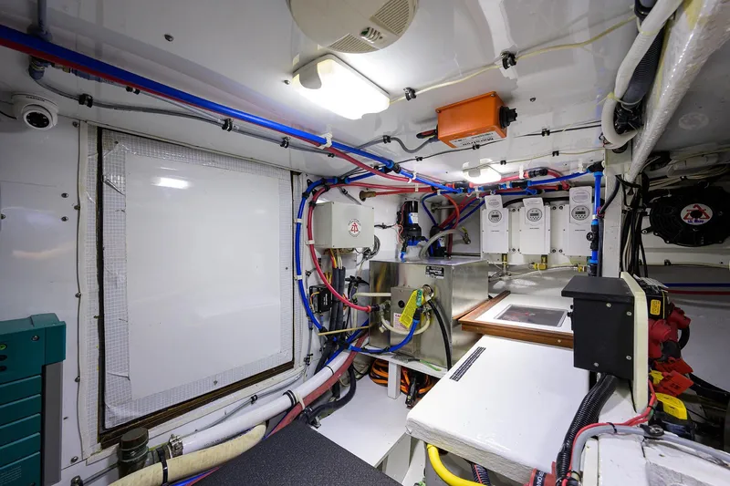 Field & Sea Yacht Photos Pics Bertram 38 - FIELD & SEA -