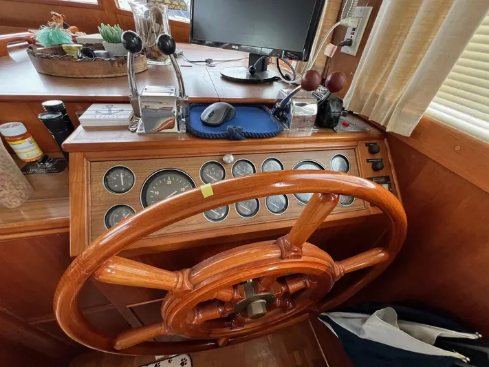 Irish Mist Yacht Photos Pics Grand Banks 49 Classic