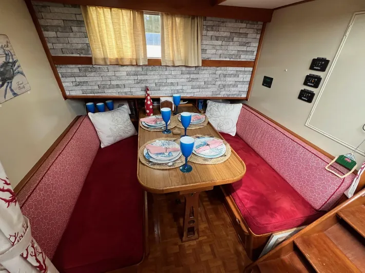 Irish Mist Yacht Photos Pics Grand Banks 49 Classic