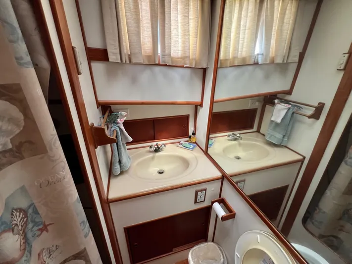 Irish Mist Yacht Photos Pics Grand Banks 49 Motor Yacht