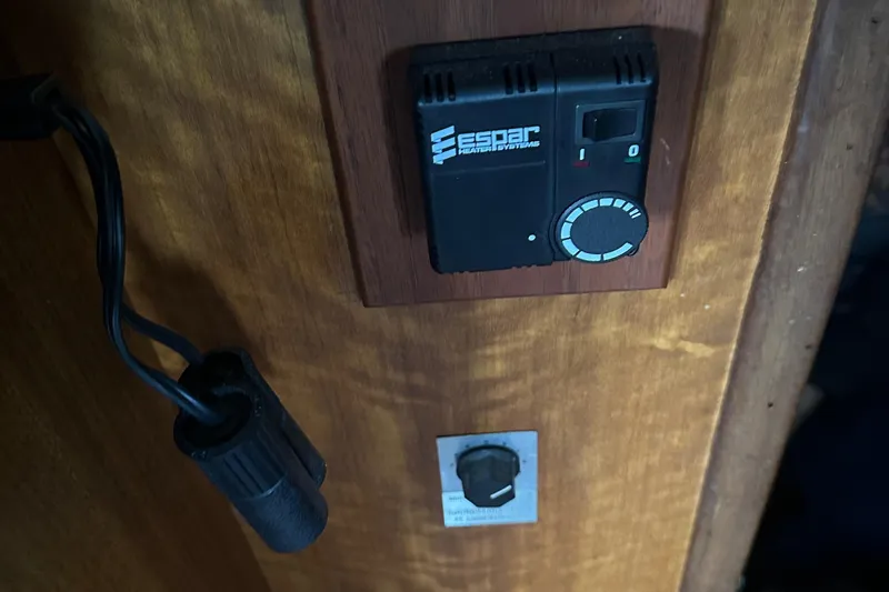 Apple 1 Yacht Photos Pics Espar heater control panel on 1974 Hatteras 58 Yachtfish.