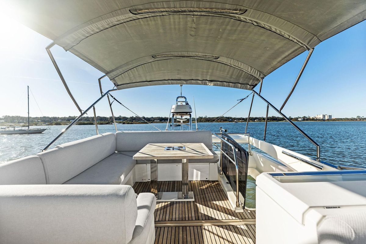 2019 Prestige 52 