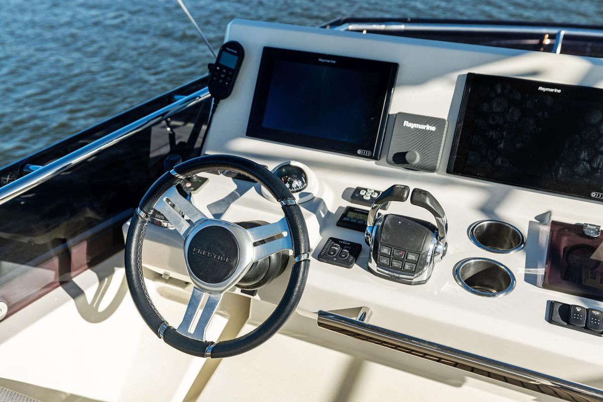2019 Prestige 52 
