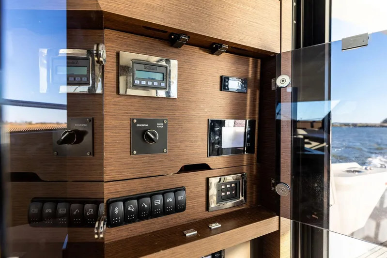 Pure De Papas Yacht Photos Pics 