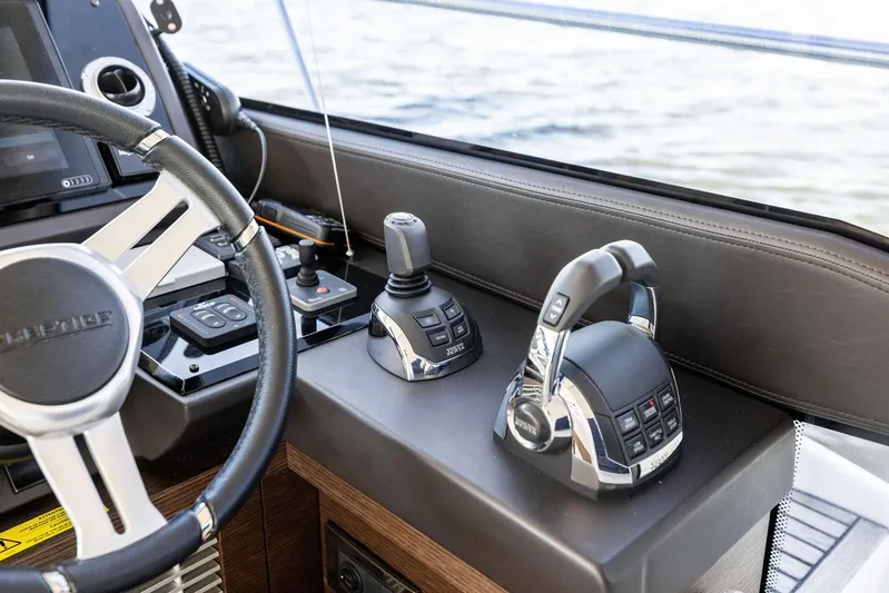 Pure De Papas Yacht Photos Pics 