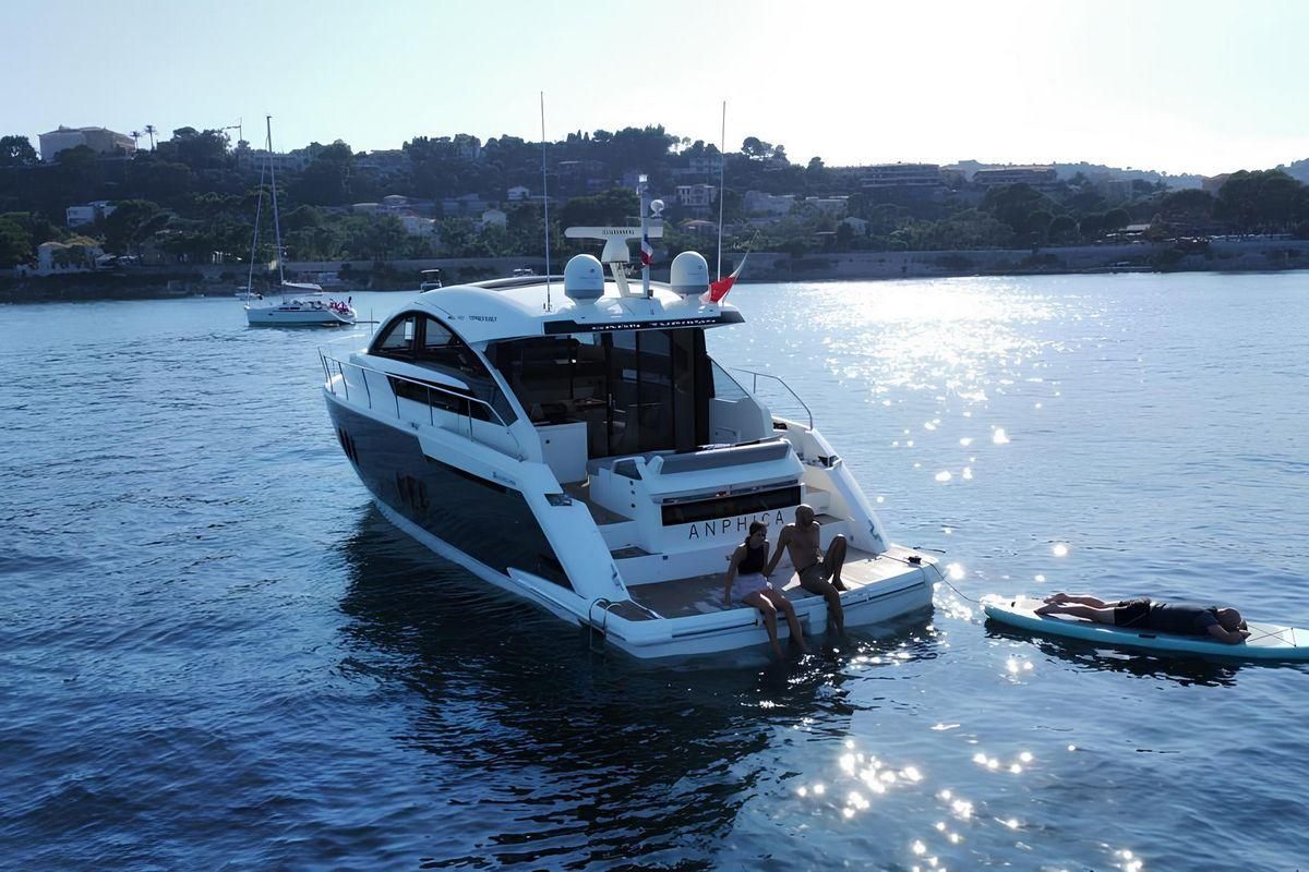 2011 Fairline 50 