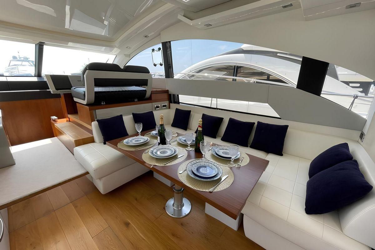 2011 Fairline 50 