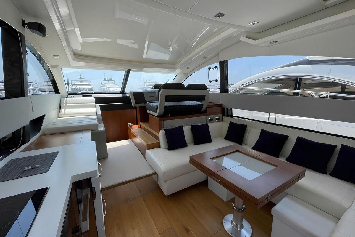 2011 Fairline 50 