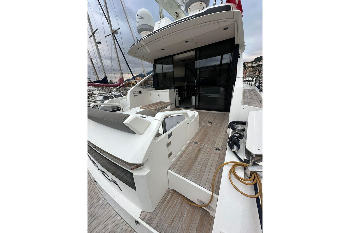 2011 Fairline 50