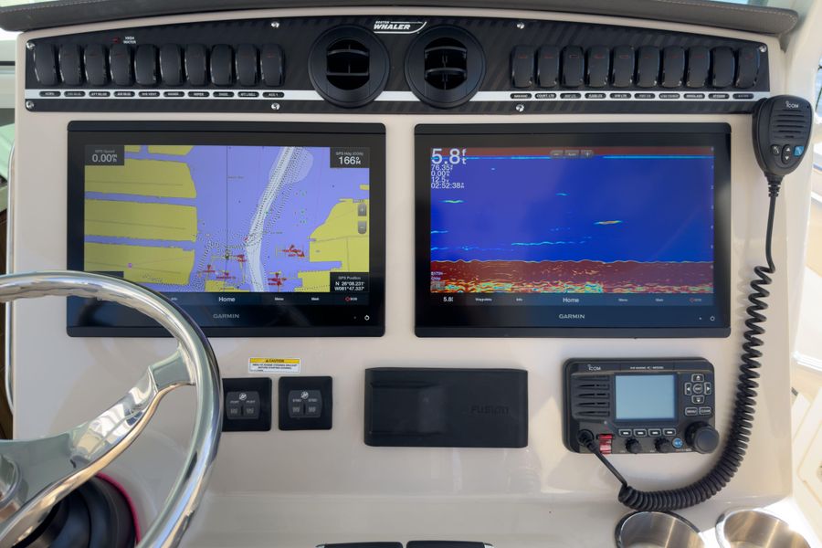 2021 Boston Whaler 380 Outrage