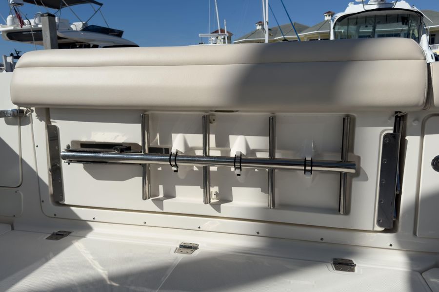 2021 Boston Whaler 380 Outrage