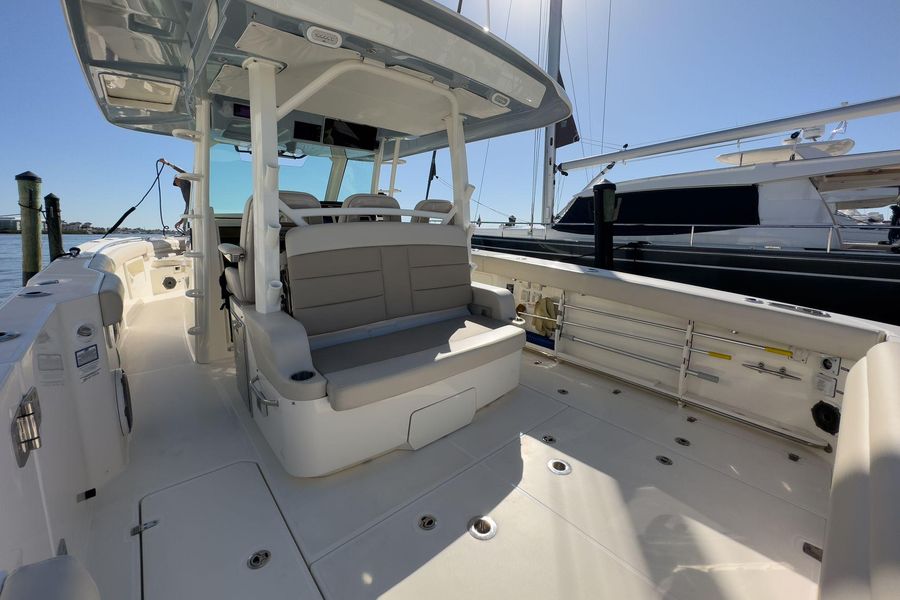 2021 Boston Whaler 380 Outrage