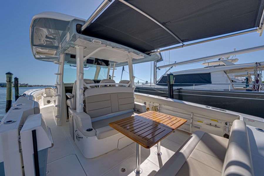 2021 Boston Whaler 380 Outrage