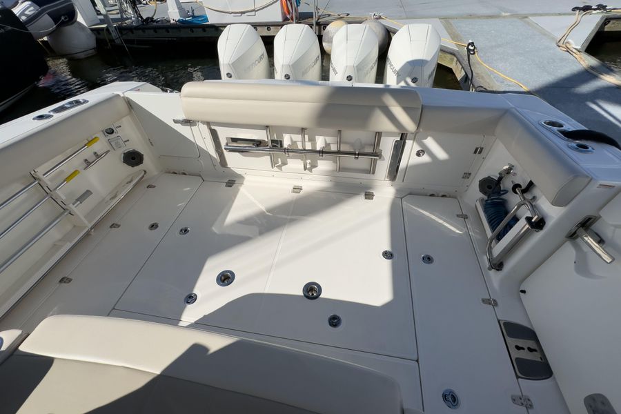 2021 Boston Whaler 380 Outrage
