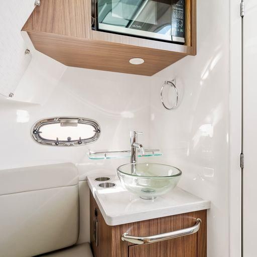 2021 Boston Whaler 380 Outrage