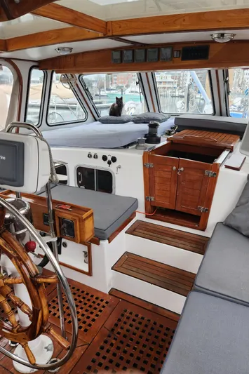 Magic Carpet Yacht Photos Pics 