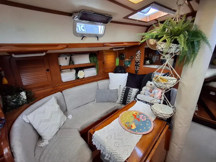 Alice In Wonderland Yacht Photos Pics 