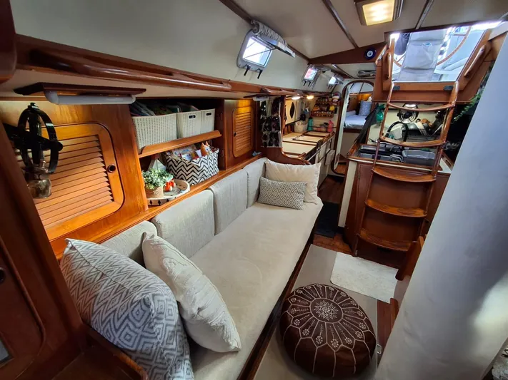 Alice In Wonderland Yacht Photos Pics 