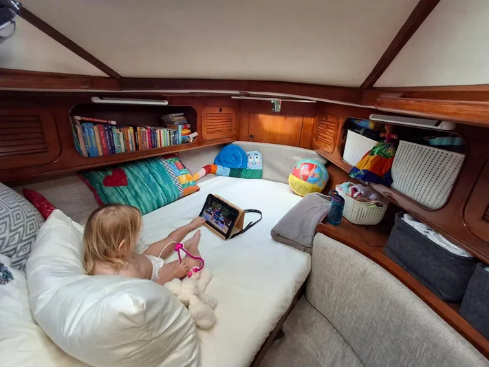 Alice In Wonderland Yacht Photos Pics 