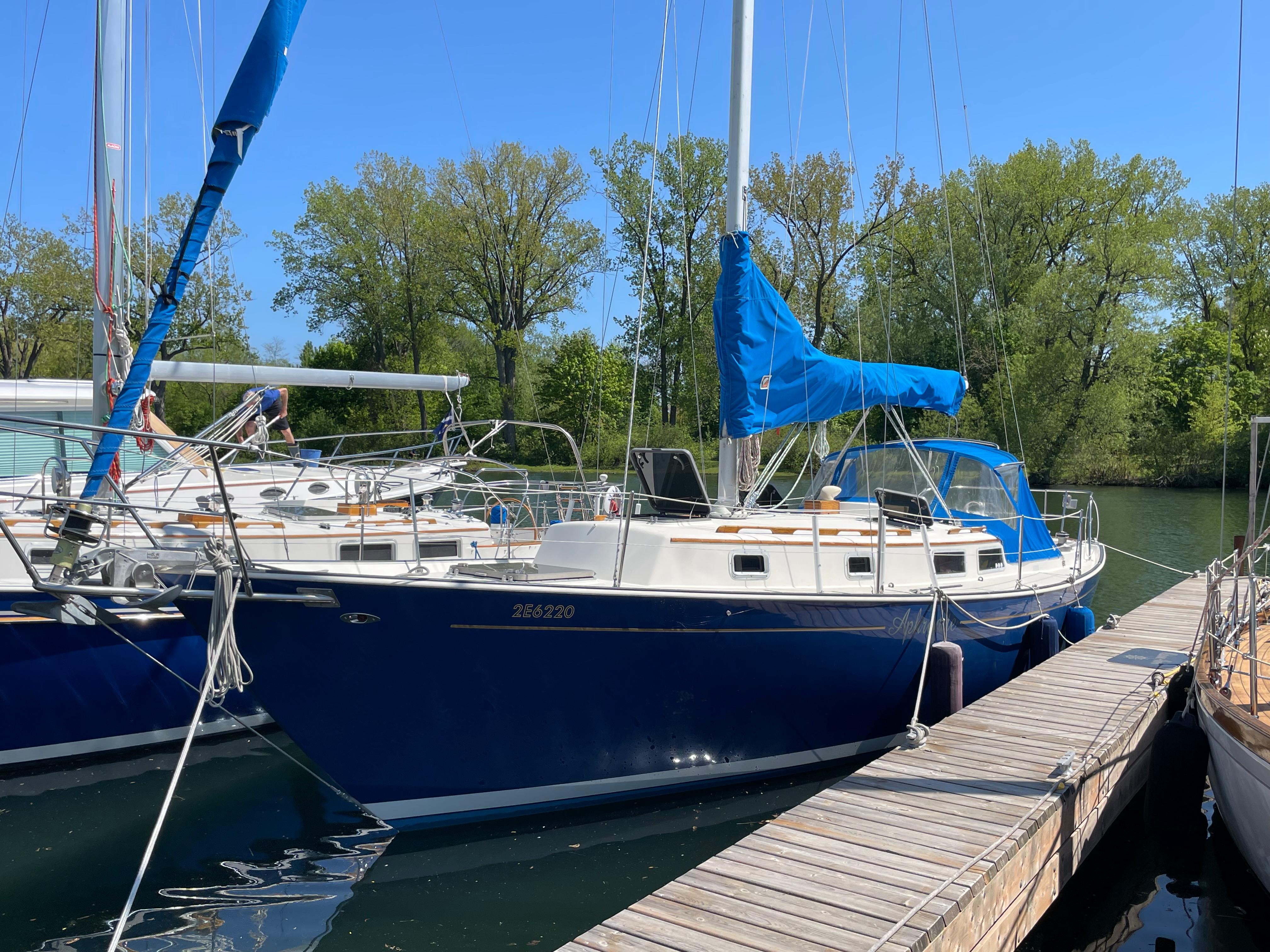 1980 Hinterhoeller Niagara 35 Cruiser for sale - YachtWorld