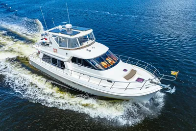 2007 Hampton 558 Pilothouse