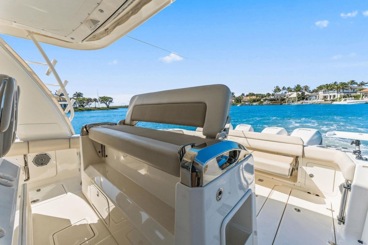 2017 Boston Whaler 42 