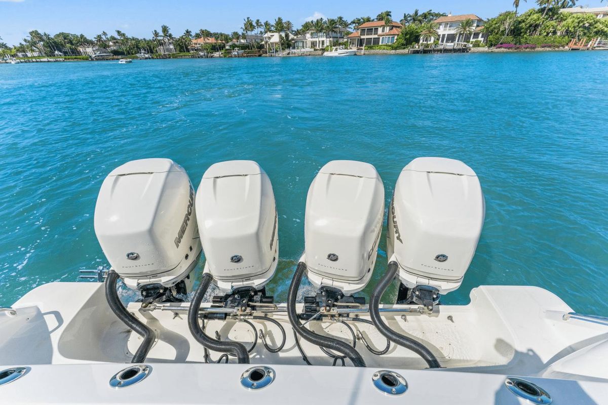 2017 Boston Whaler 42 
