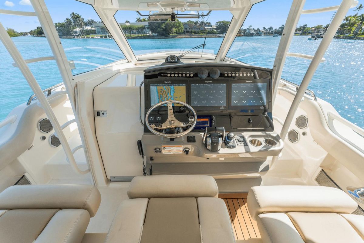 2017 Boston Whaler 42 