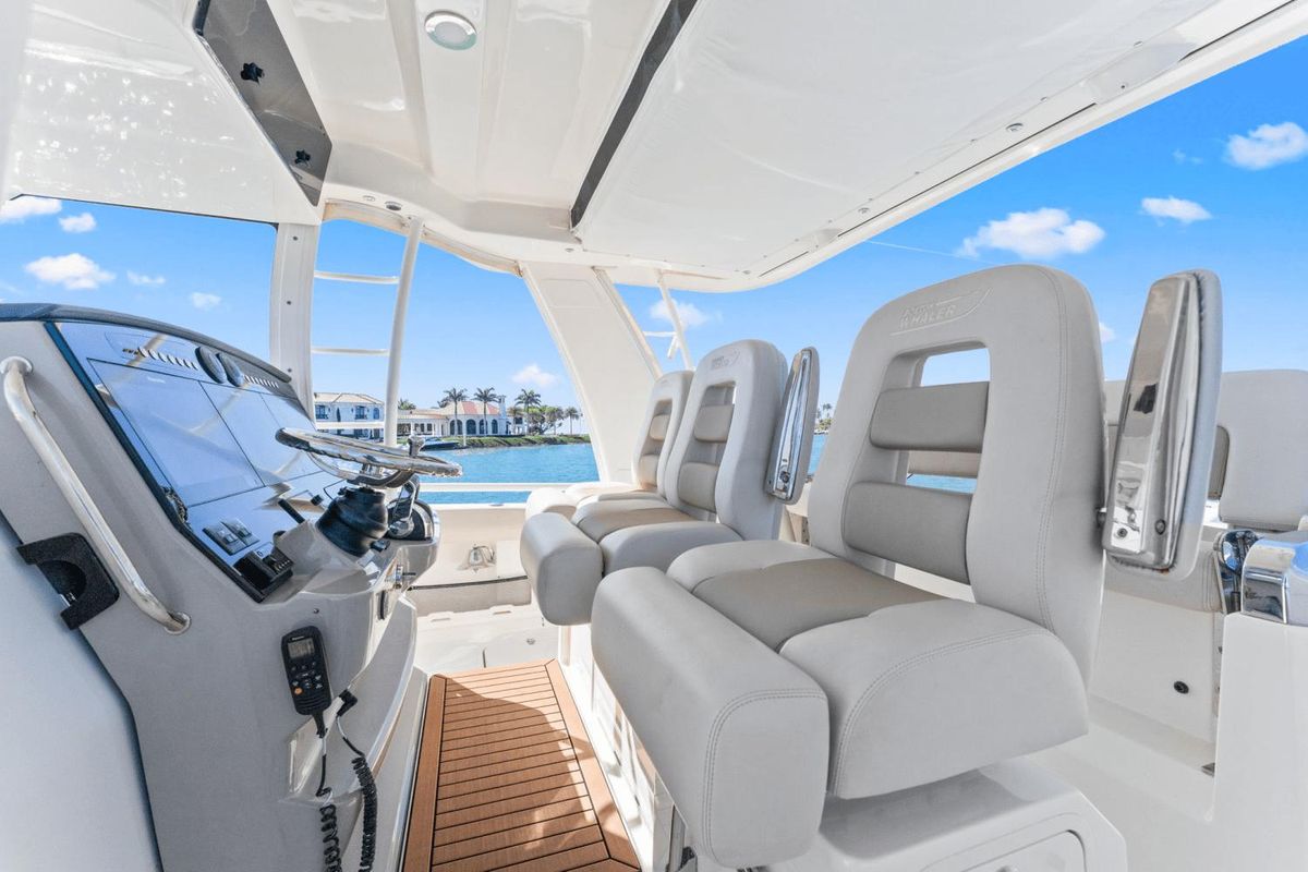 2017 Boston Whaler 42 
