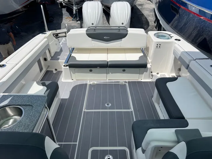  Yacht Photos Pics 2020 Robalo R317 Dual Console boat interior with seating and sleek design.