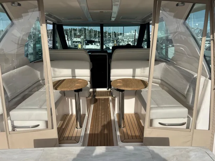 Livimac Yacht Photos Pics 2016 Tiara Yachts 44 Express - LIVIMAC