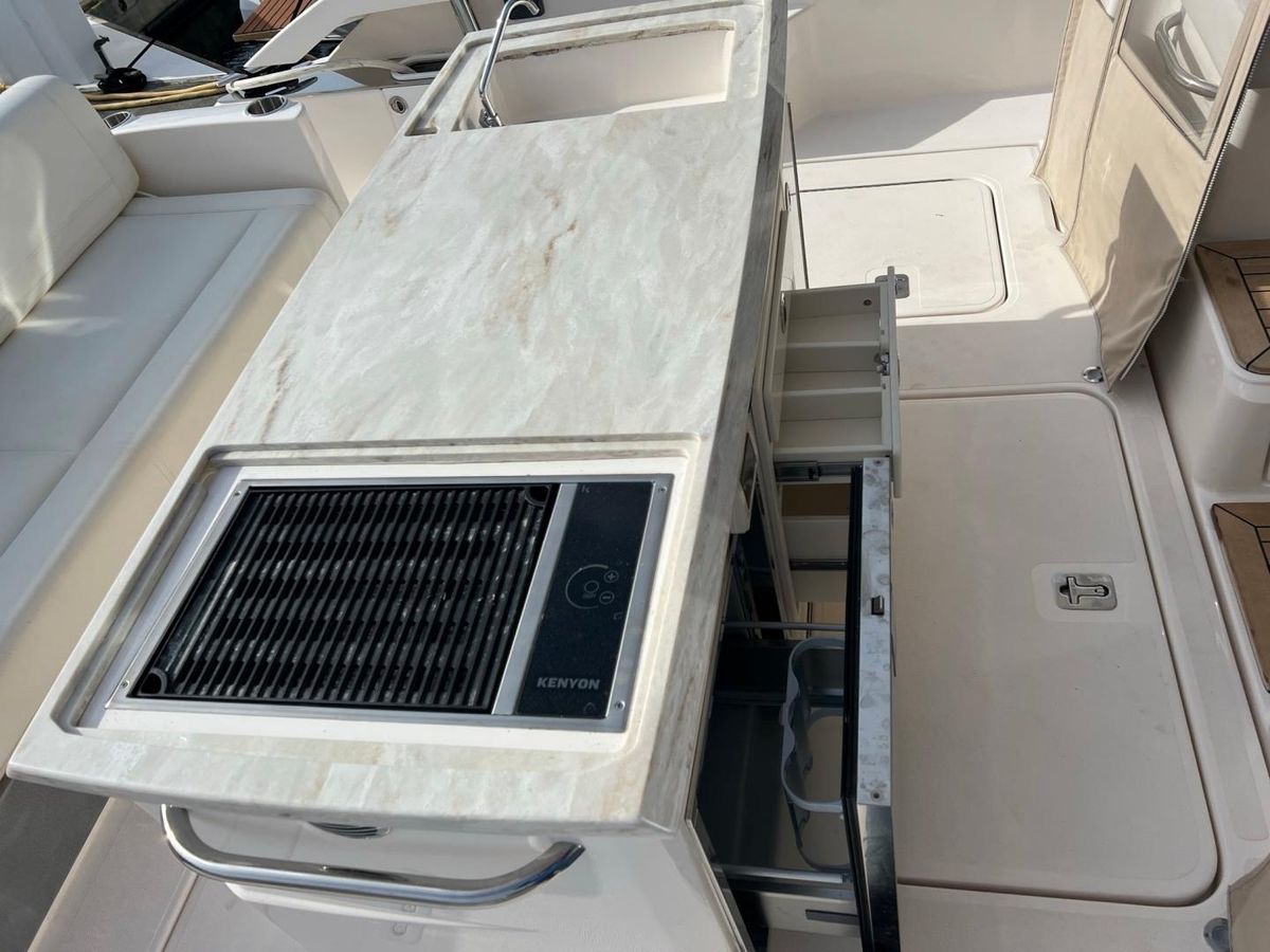 2016 Tiara Yachts 44 